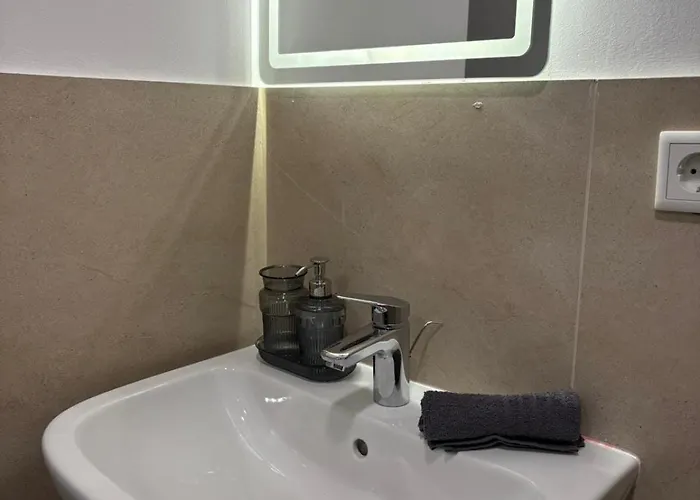 Modernes 1 Zimmerapartment 4 Mit Wlan Fuer Handwerker & Monteure